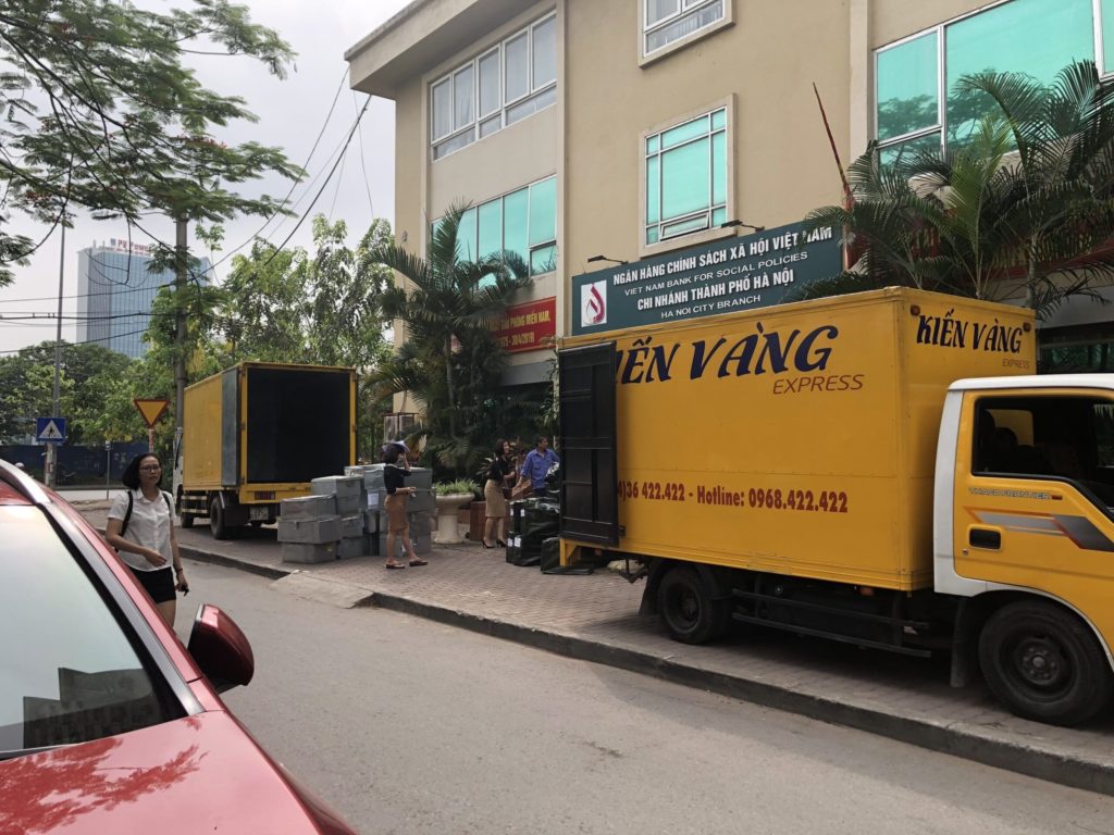tại sao nen chon dich cu chuyen nha kien vang